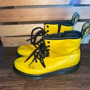 🛑SOLD🛑Big kids Dr. Martens